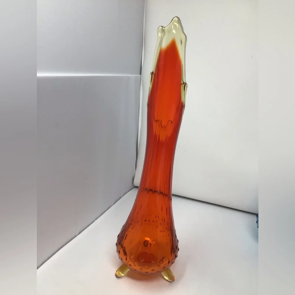 Vintage L.E. Smith orange Swung three footed  vase - Picture 3 of 6